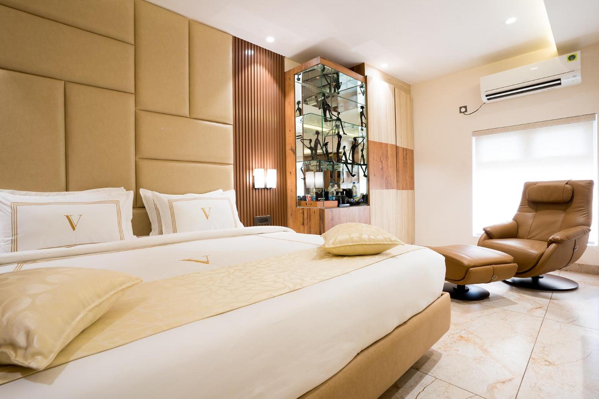 Oriva Vinflora Residency - Nr Lv Prasad Hospital, Banjara Hills Hotel Hyderabad Exterior photo