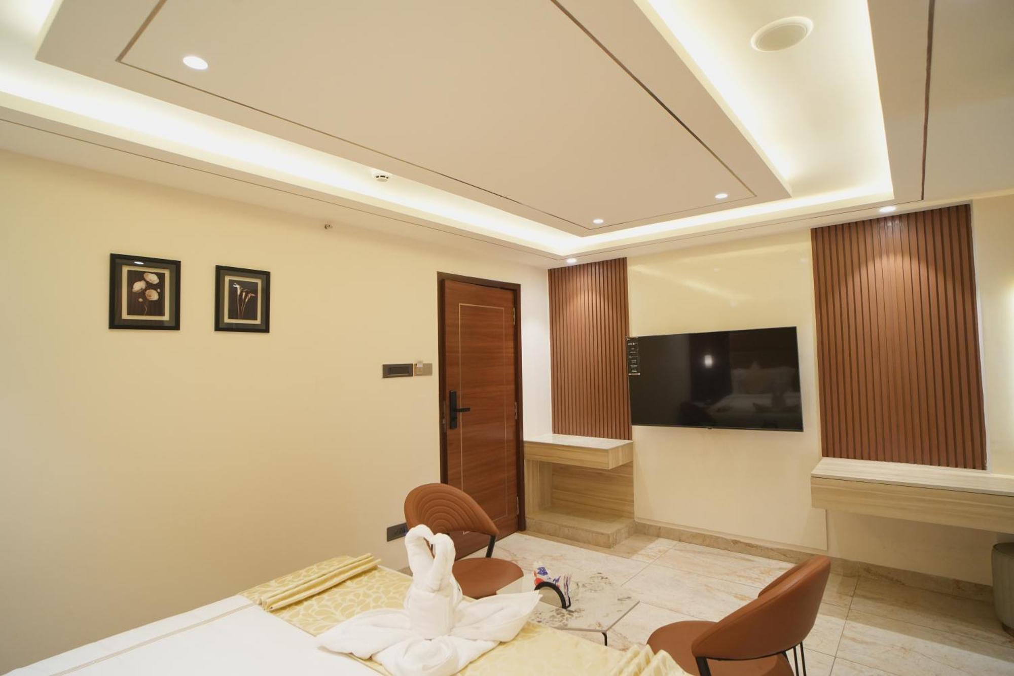 Oriva Vinflora Residency - Nr Lv Prasad Hospital, Banjara Hills Hotel Hyderabad Exterior photo