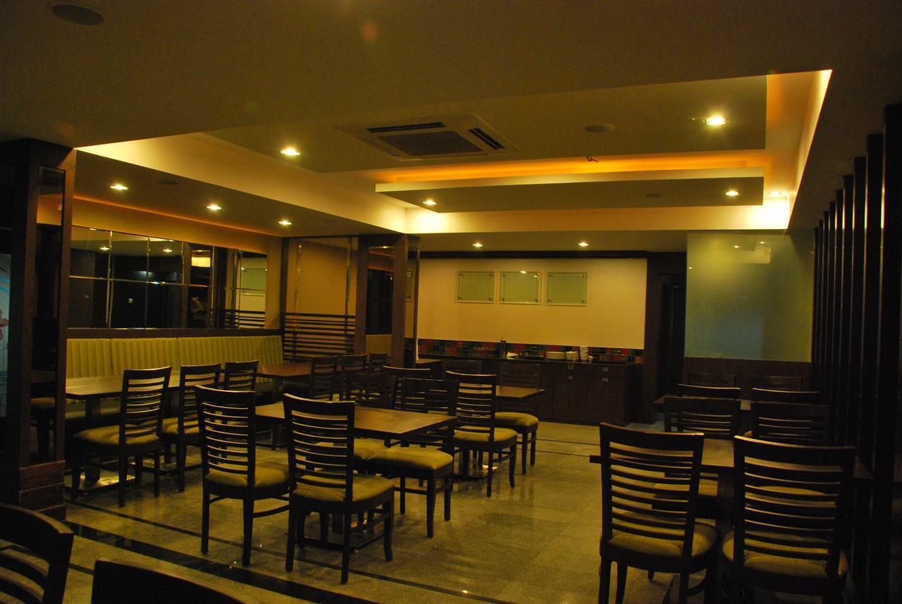 Oriva Vinflora Residency - Nr Lv Prasad Hospital, Banjara Hills Hotel Hyderabad Exterior photo